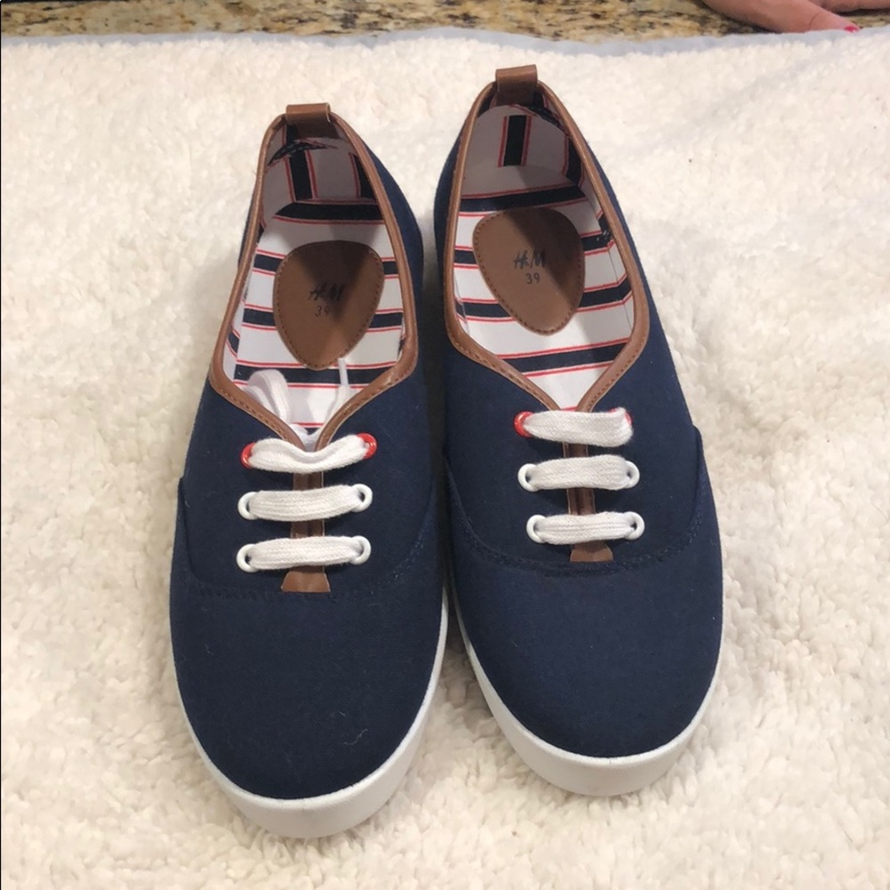 Comfy Dress sneakers